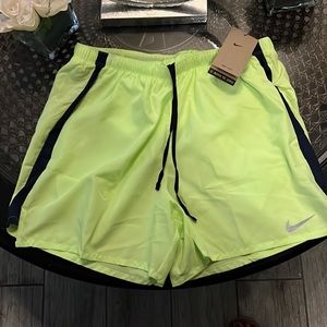 NWT Mens Nike neon 5” running/ workout shorts Sz L